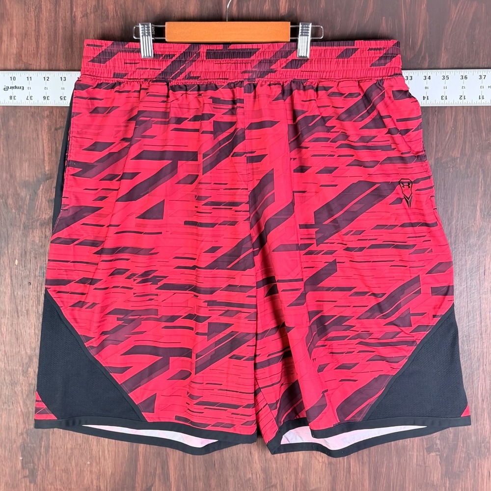 Under Armour Mens 2XL Red Black Geometric Digital Print‎ Athletic Shorts 1241990